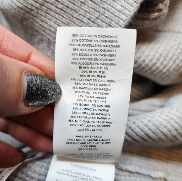 Michael Kors Men's XL Light Gray Crew Neck Sweater - Picture 4 of 11